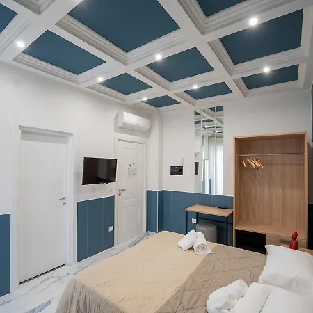 P.c. Boutique Medina H. Centro, By Clapa Group * Napoli